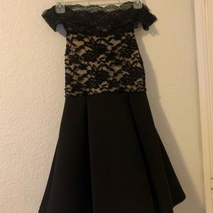 Cute lace back flowy dress